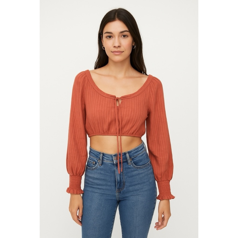 NWT WAYF Cropped Textured Smocked Sleeve Lightweight Top - Pumpkin Spice